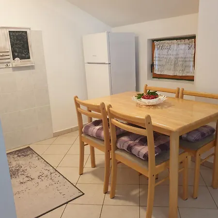 Marina Apartamento Sveti Filip i Jakov